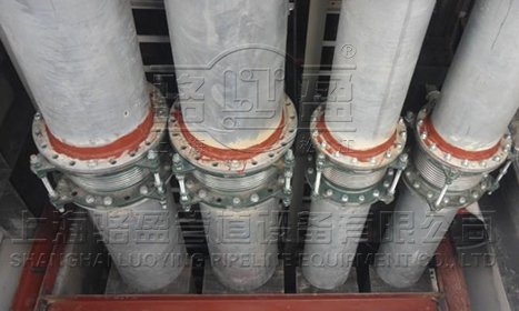 <a href=http://m.cqdghx.com target=_blank class=infotextkey>補償器</a>安裝現(xiàn)場圖