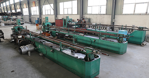 <a href=http://m.cqdghx.com target=_blank class=infotextkey>波紋補(bǔ)償器</a>生產(chǎn)現(xiàn)場